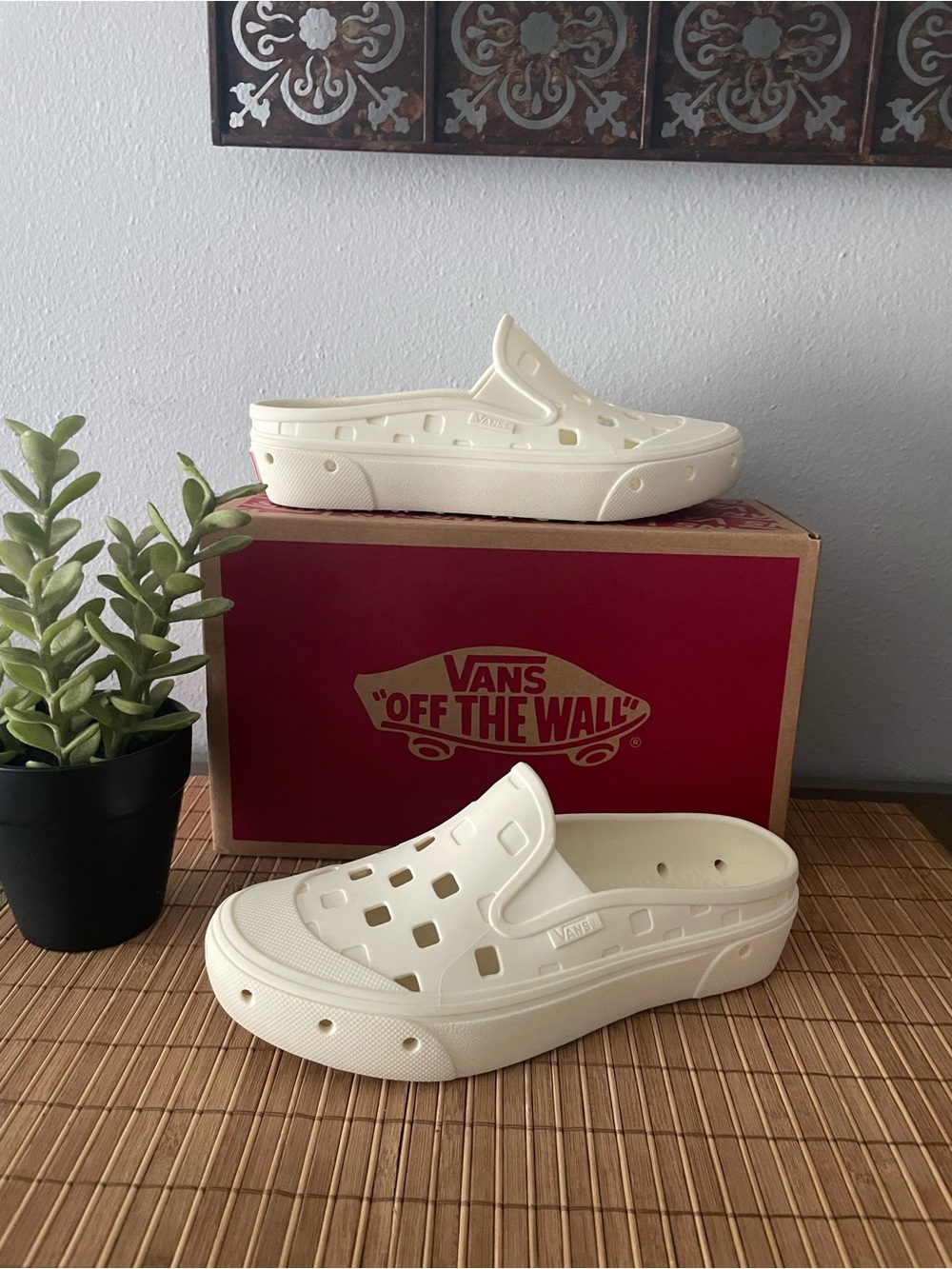 VANS Slip-On Mule TRK Unisex Water Sandal Shoes 🌊 W5.5/M4 Off White Marshmallow - Picture 9 of 9